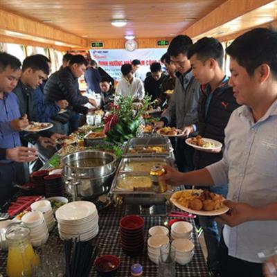 Tổ chức sự kiện